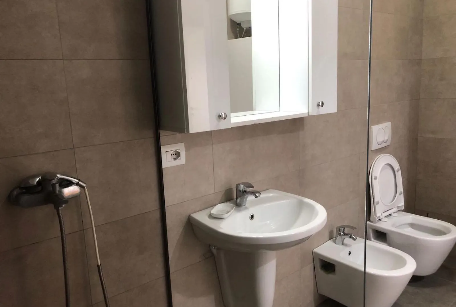Pegasus Luxury Apartment Tirana 0*,  Albania